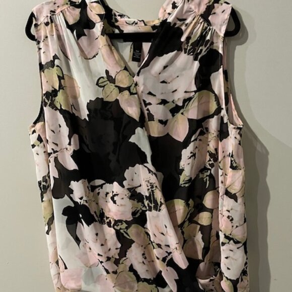 INC International Concepts Women's V Neck Plus Size 18 Floral Top. - Picture 3 of 9